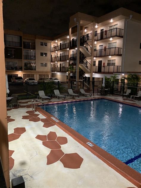 2 beds 2 bath s 1090 sqft Available Furnished. . Apartments for rent in hialeah
